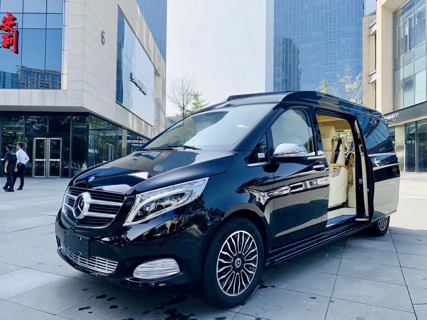 奔馳商務(wù)用車-V260L 奔馳商務(wù)用車-V260L